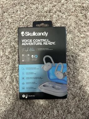Skullcandy Push Active Wireless Earbuds in Light Gray with Earhooks